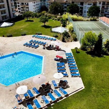 Carcavelos Near The Beach *